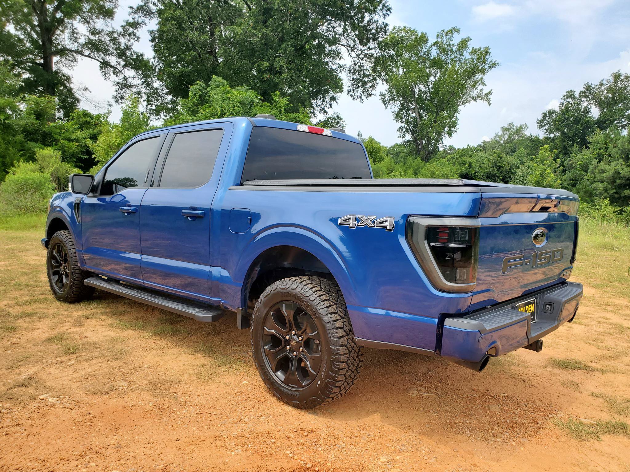 Used 2022 Ford F150 XLT w/ Equipment Group 302A High AWD/4WD image 9