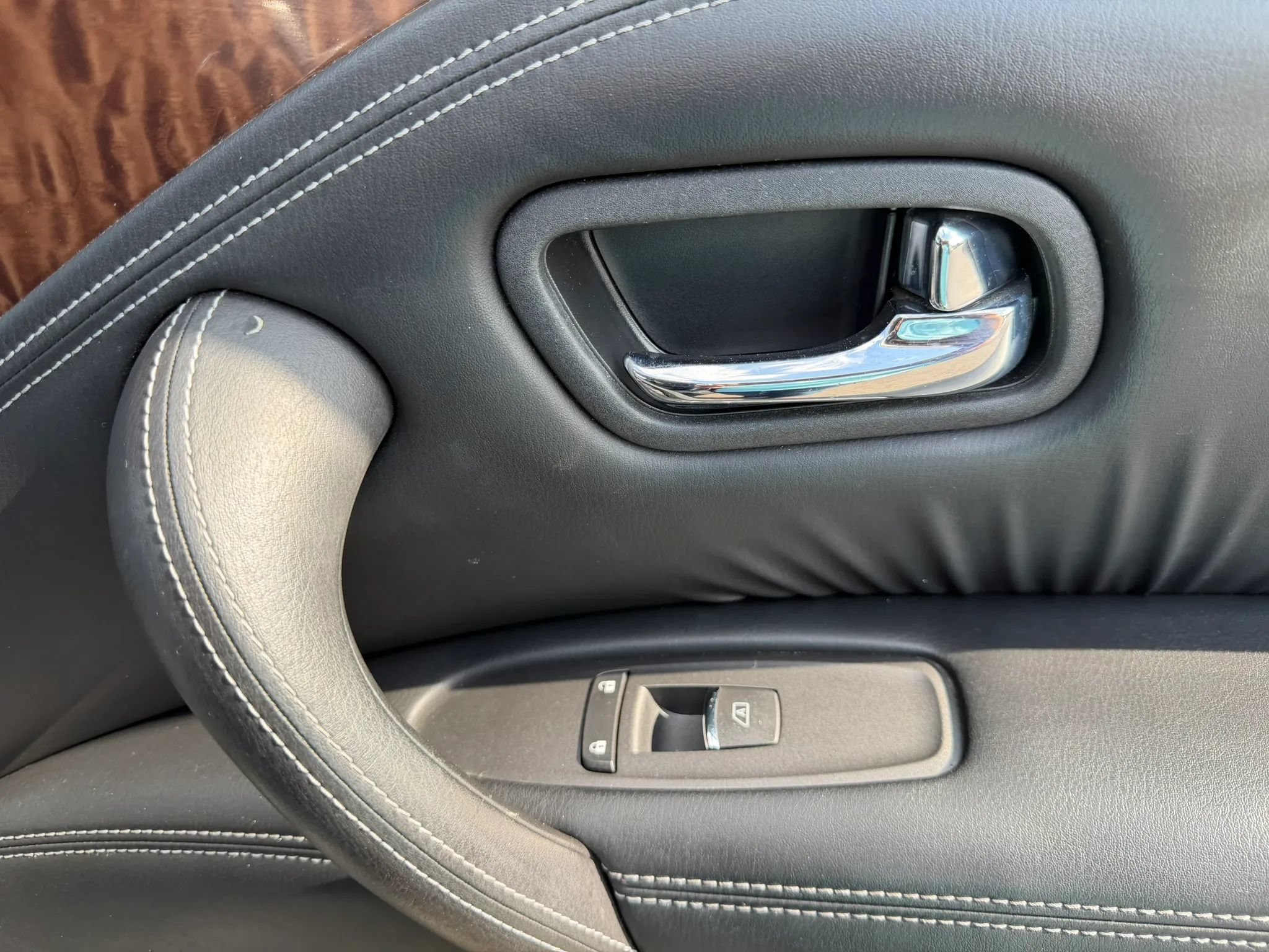 Used 2018 Nissan Armada SL w/ Moonroof Package AWD/4WD image 31