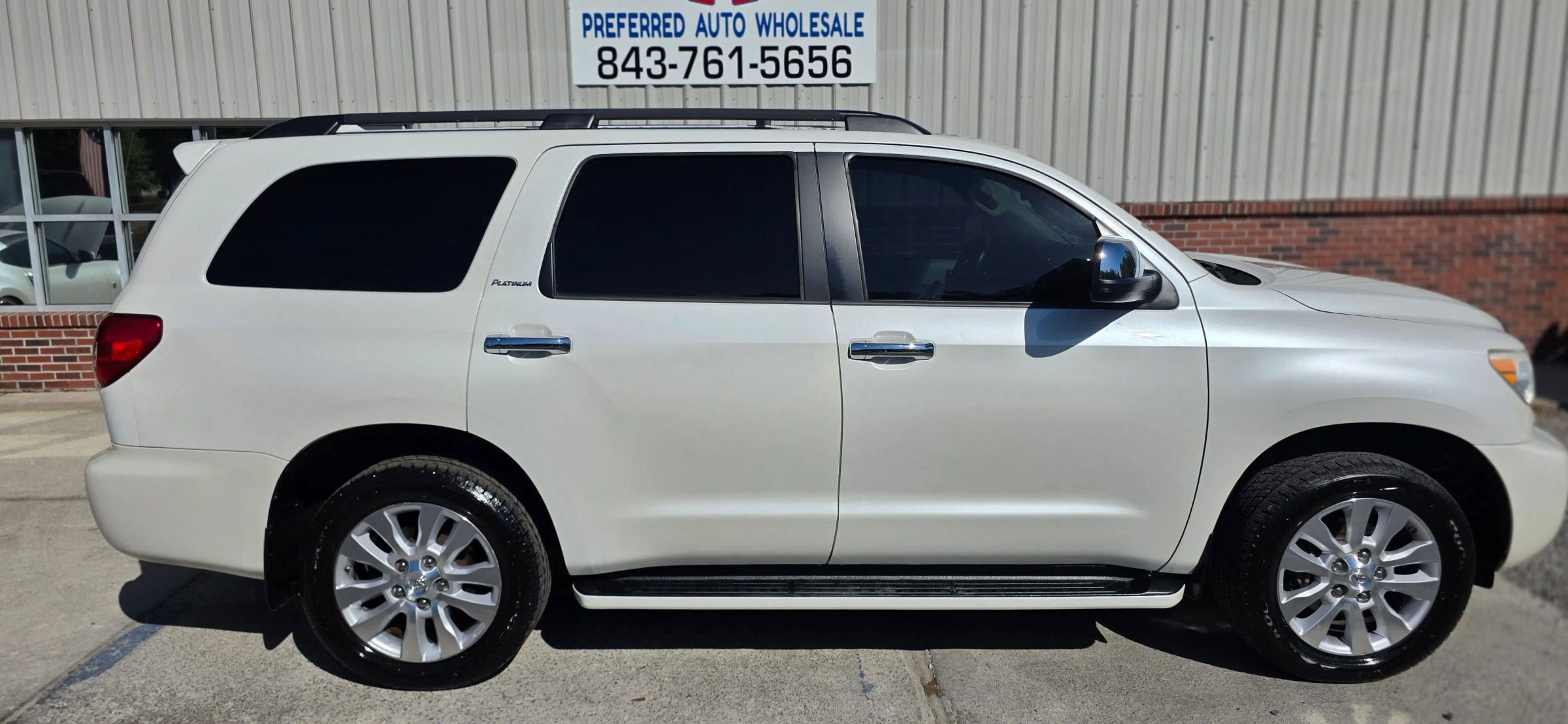 Used 2013 Toyota Sequoia Platinum AWD/4WD image 4