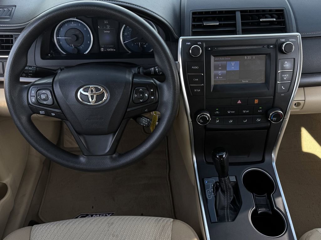 Used 2016 Toyota Camry LE FWD image 12