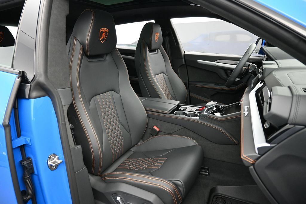 Used 2025 Lamborghini Urus SE AWD/4WD image 30