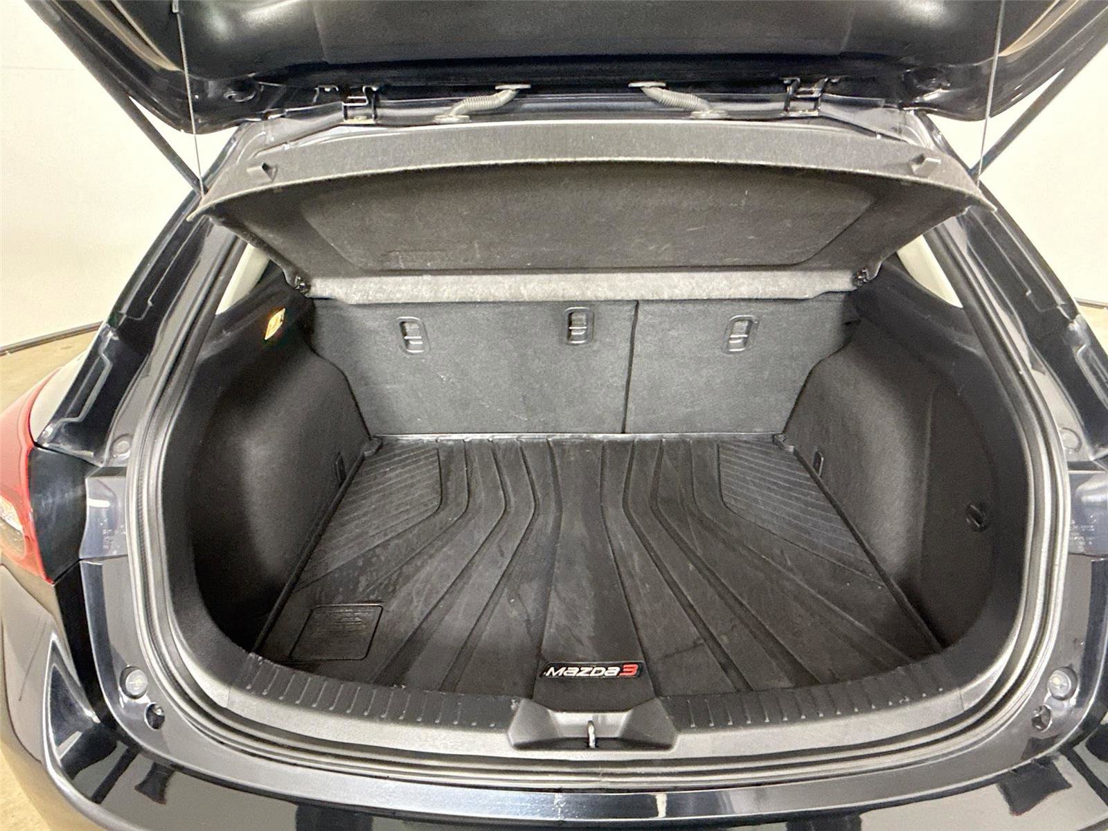 Used 2016 MAZDA MAZDA3 i Sport w/ Preferred Equipment Package image 24