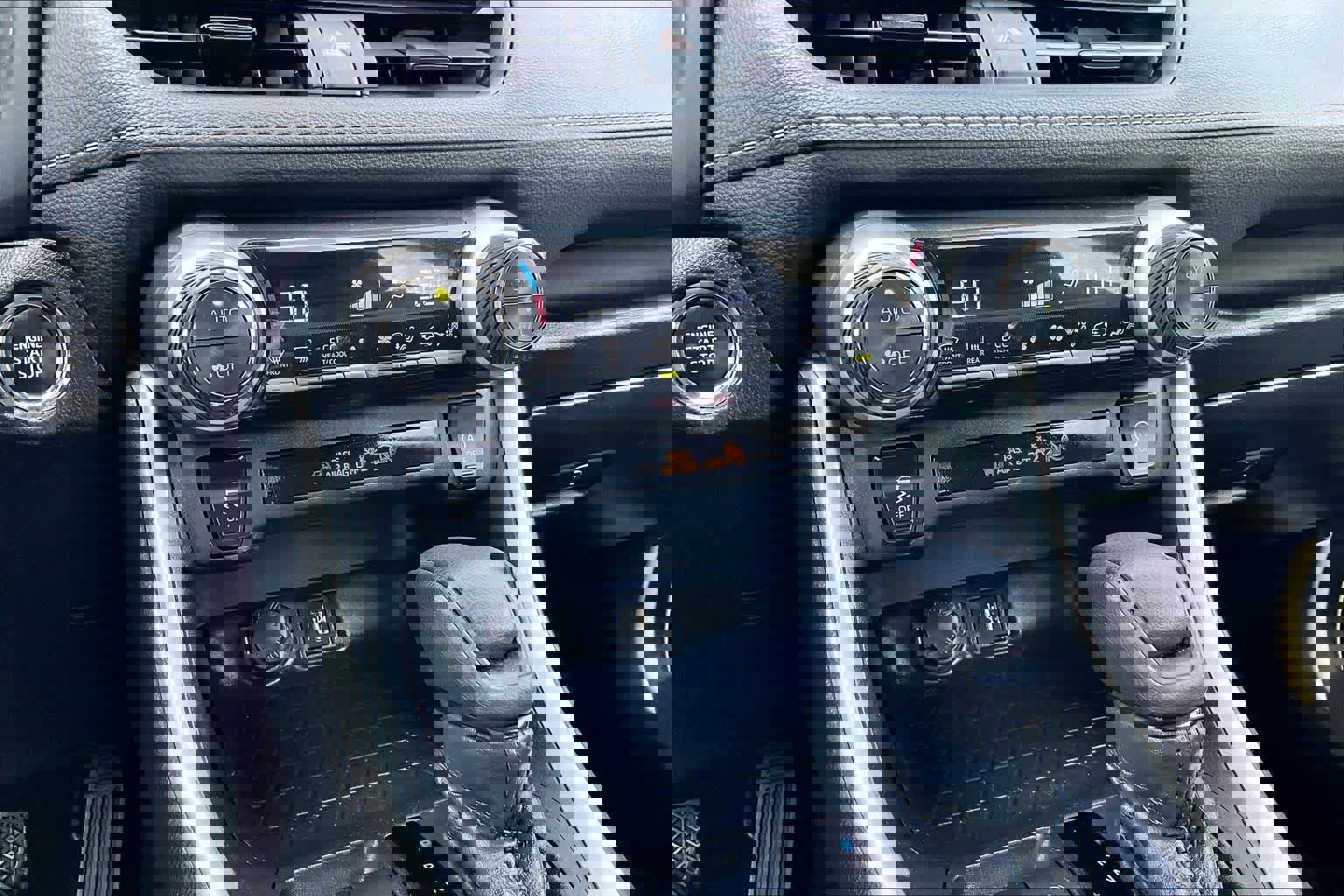 Used 2024 Toyota RAV4 XLE image 33