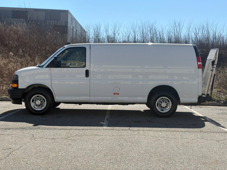 Used 2021 Chevrolet Express 3500 w/ Driver Convenience Package image 5