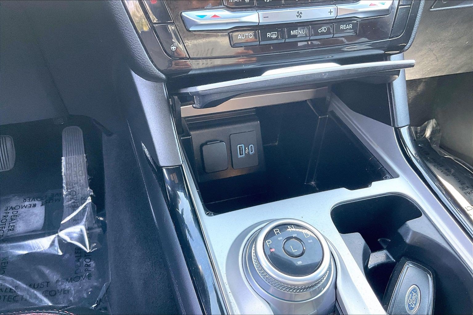Used 2023 Ford Explorer ST-Line AWD/4WD image 39