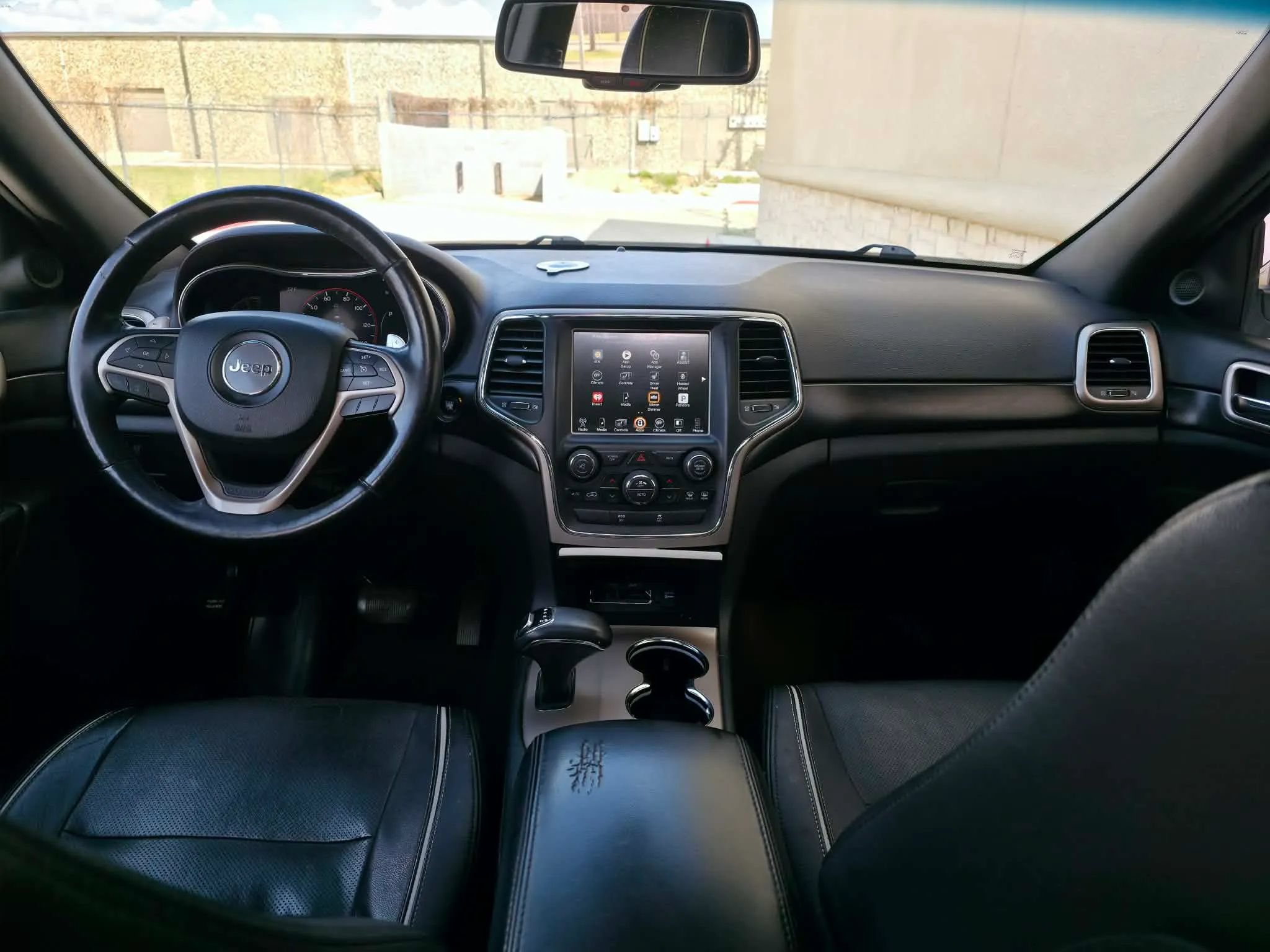 Used 2014 Jeep Grand Cherokee Laredo w/ Security & Convenience Group AWD/4WD image 14