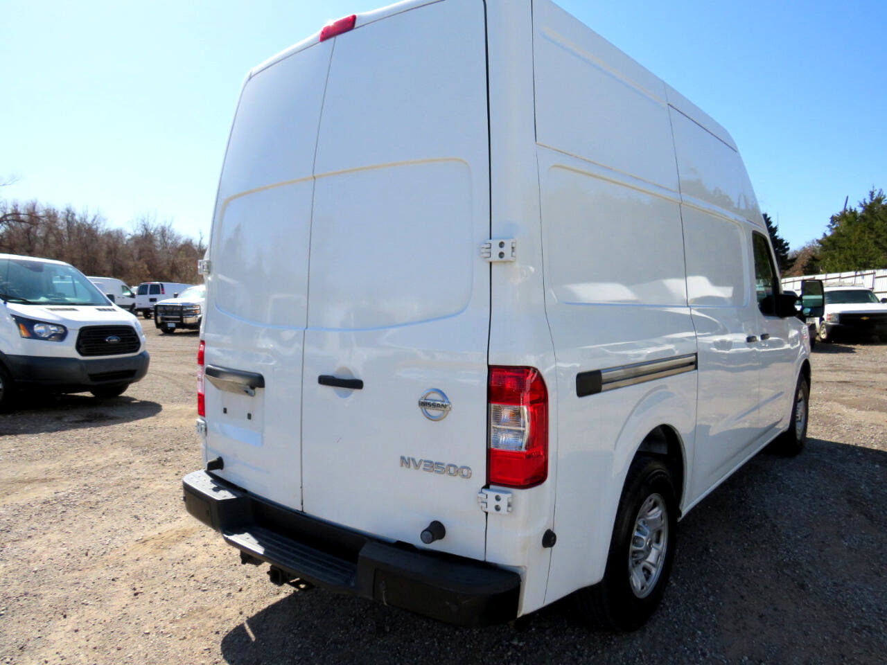 Used 2017 Nissan NV 3500 SV image 6