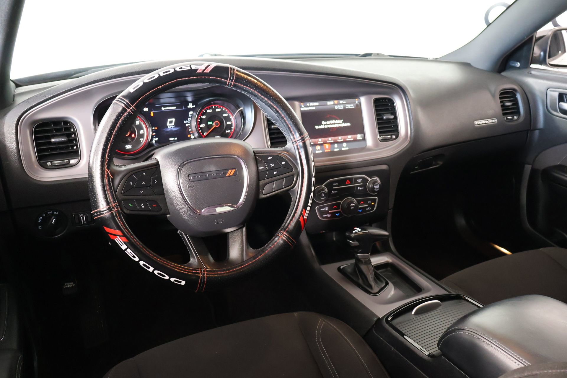 Used 2023 Dodge Charger SXT w/ Blacktop Package RWD image 2