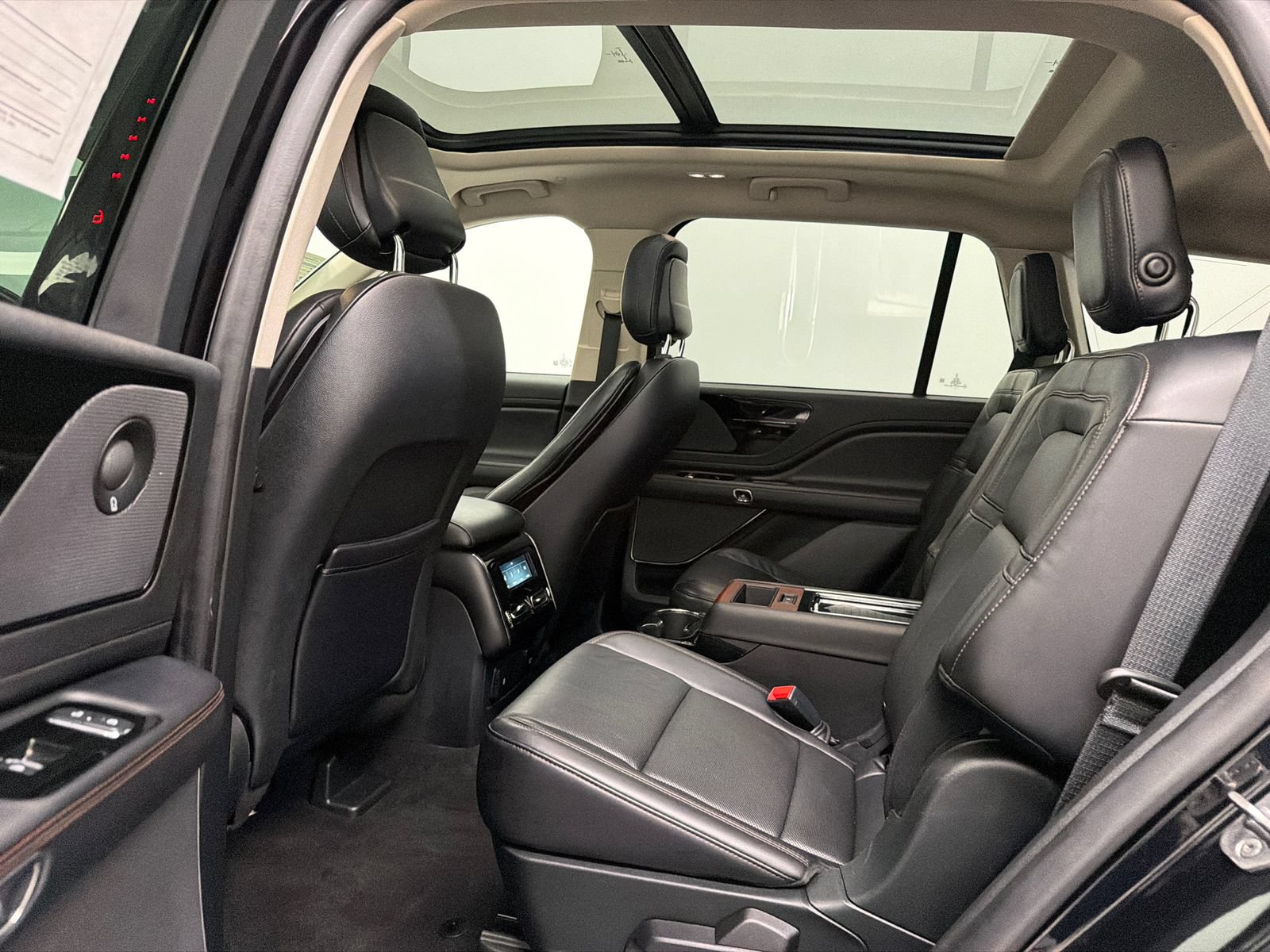 Used 2020 Lincoln Aviator Reserve w/ Equipment Group 201A AWD/4WD image 20