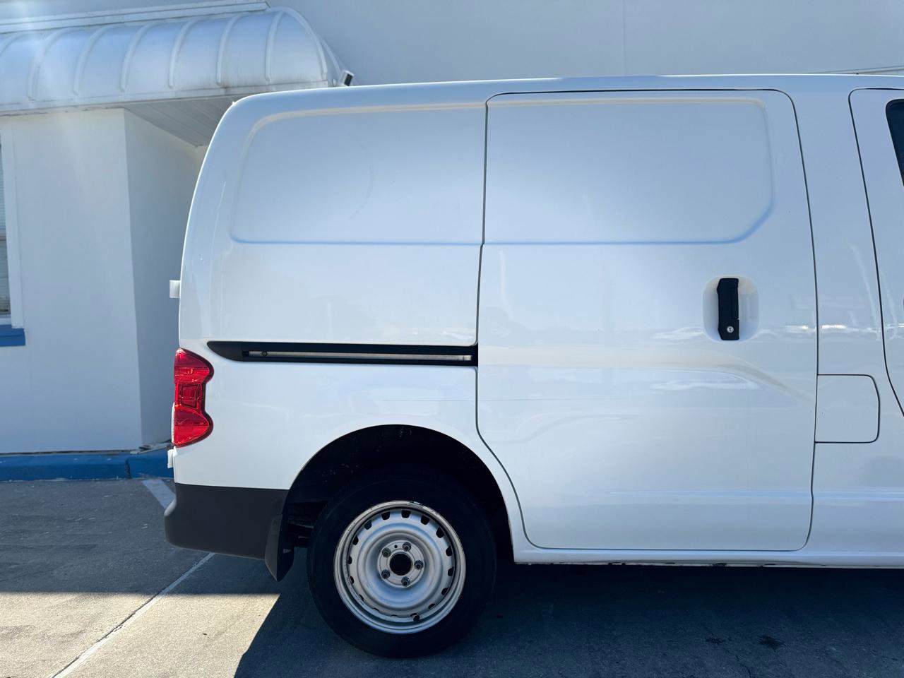 Used 2020 Nissan NV200 S FWD image 26