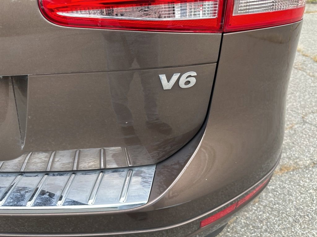 Used 2014 Volkswagen Touareg VR6 image 8