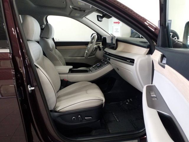 Used 2023 Hyundai Palisade Limited w/ Cargo Package AWD/4WD image 16