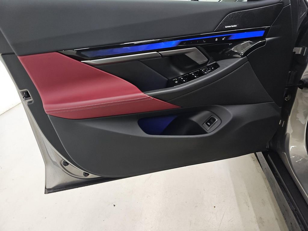 Used 2026 BMW 540i xDrive image 8