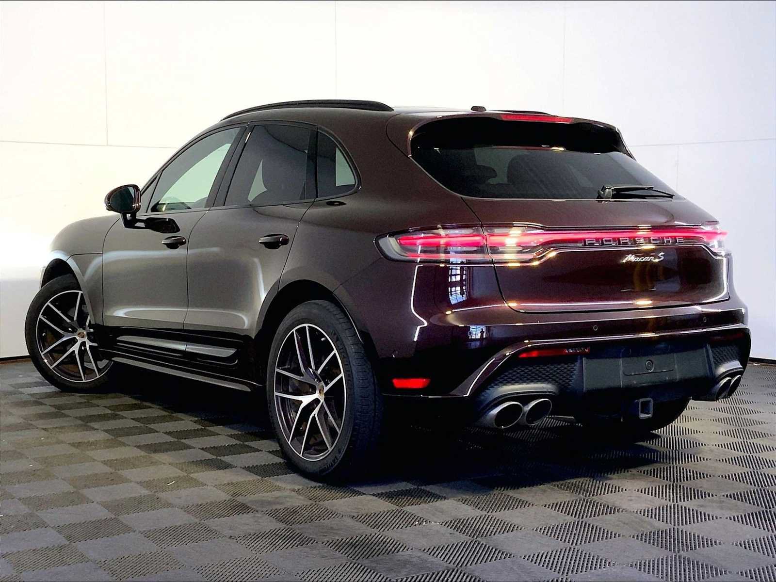 Used 2023 Porsche Macan S AWD/4WD image 4
