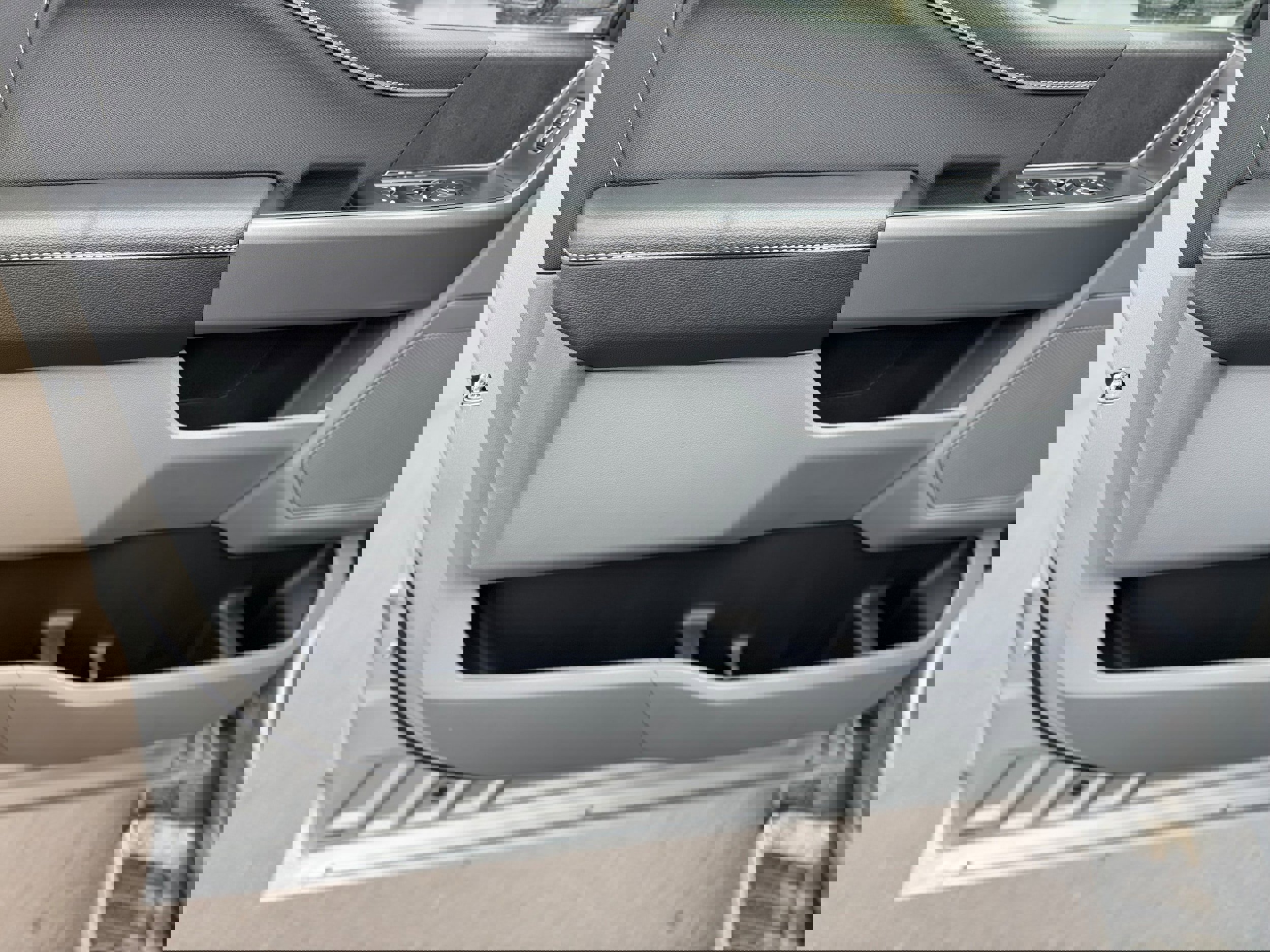 New 2025 Ford F150 XLT w/ Equipment Group 302A MID image 13