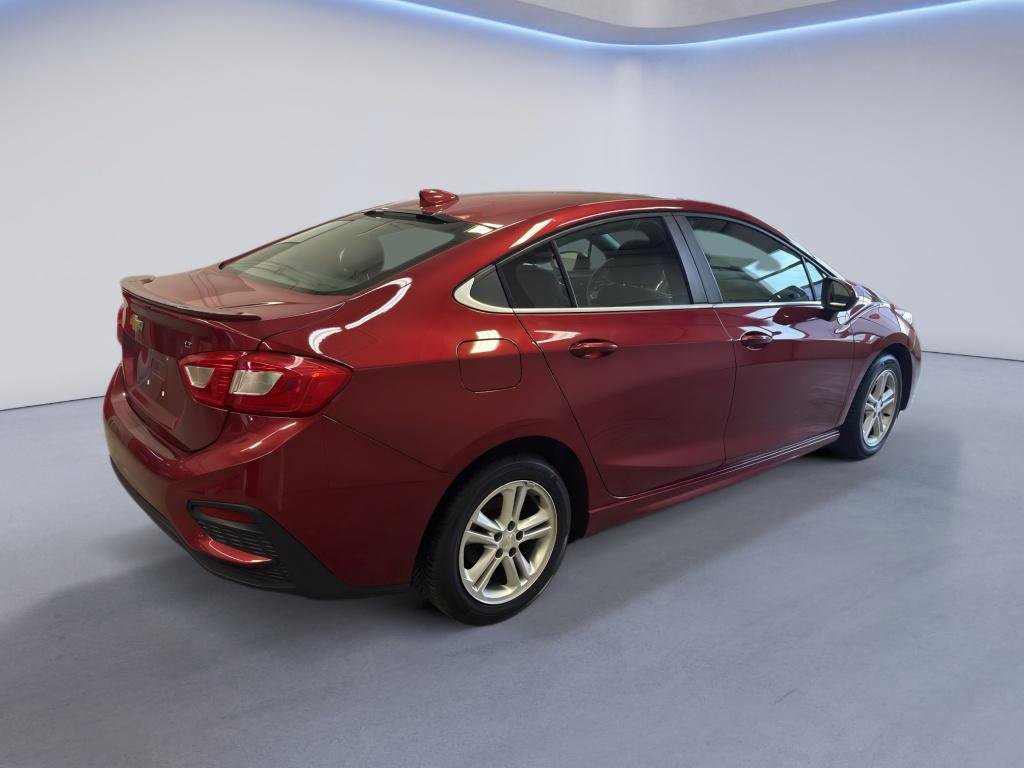 Used 2017 Chevrolet Cruze LT w/ RS Package FWD image 6