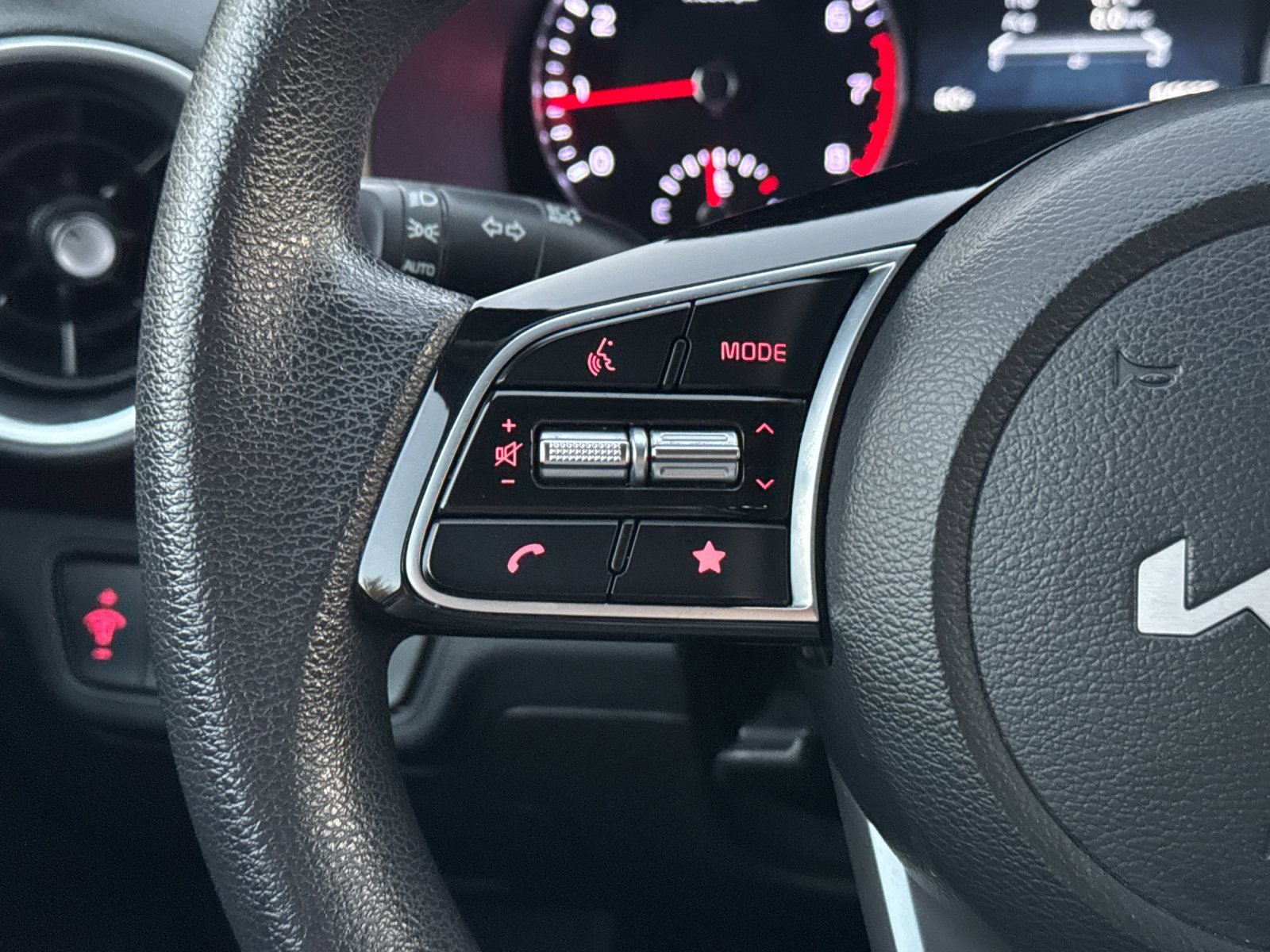 Used 2022 Kia Forte LXS image 24