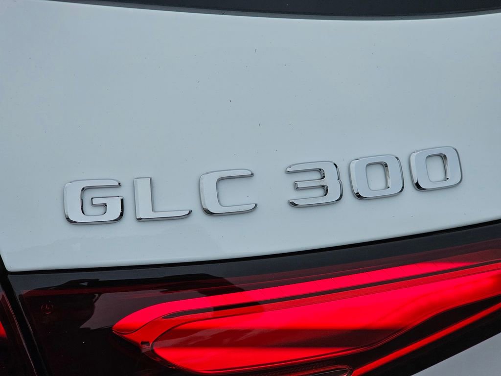 Used 2026 Mercedes-Benz GLC 300 image 12