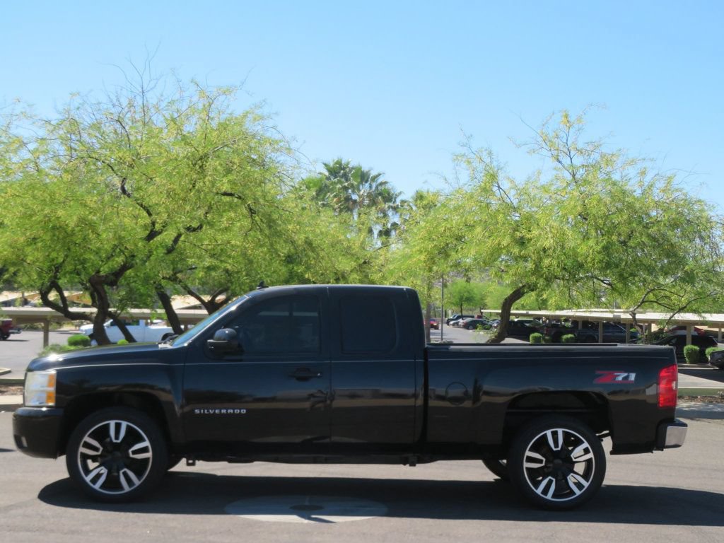 Used 2013 Chevrolet Silverado 1500 LT w/ All-Star Edition RWD image 2