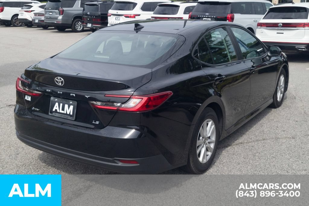 Used 2025 Toyota Camry LE FWD image 5