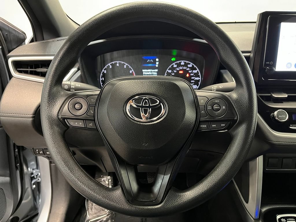 Used 2025 Toyota Corolla Cross AWD Hybrid image 7