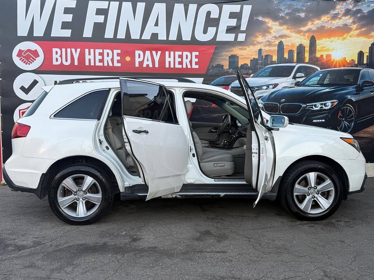 Used 2011 Acura MDX w/ Technology Package AWD/4WD image 4
