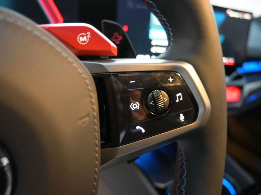 Used 2026 BMW M5 w/ Carbon Package image 23