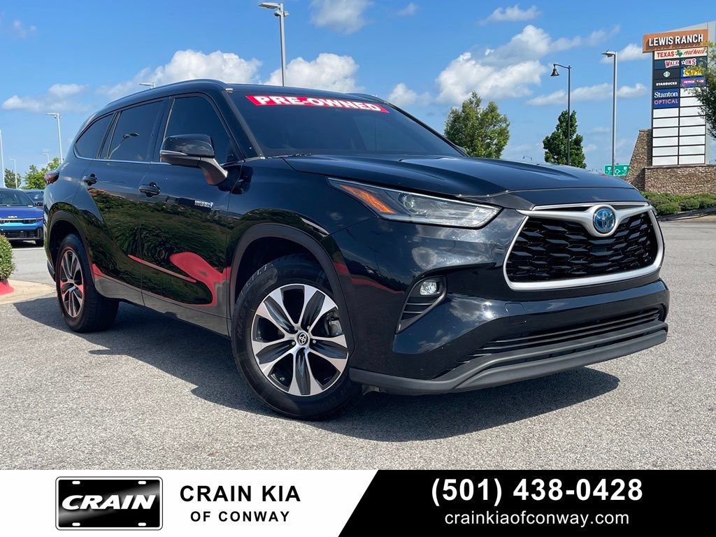 Used 2021 Toyota Highlander XLE
