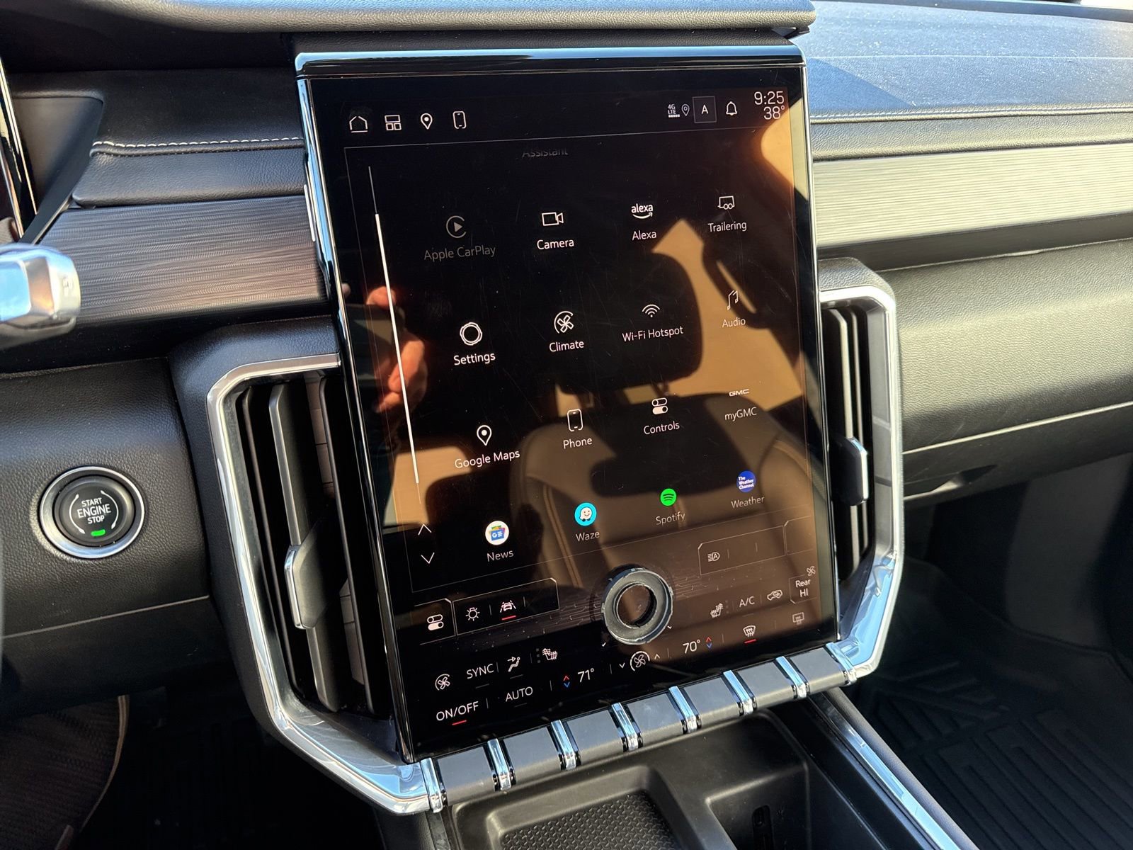 Used 2024 GMC Acadia Elevation w/ Luxury Package image 23