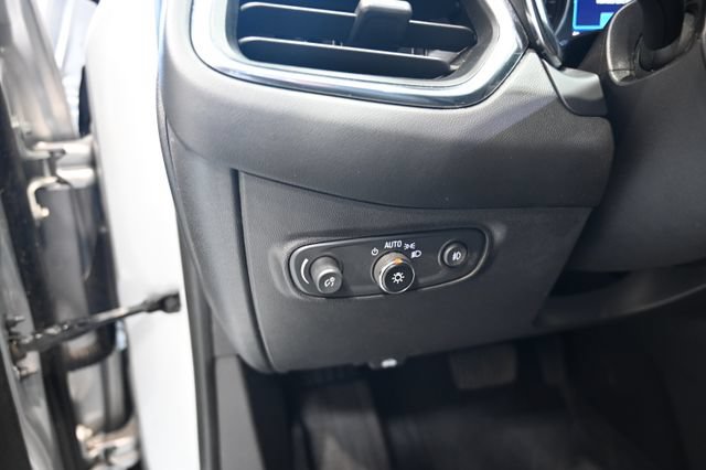 Used 2021 Chevrolet Equinox LT AWD/4WD image 23