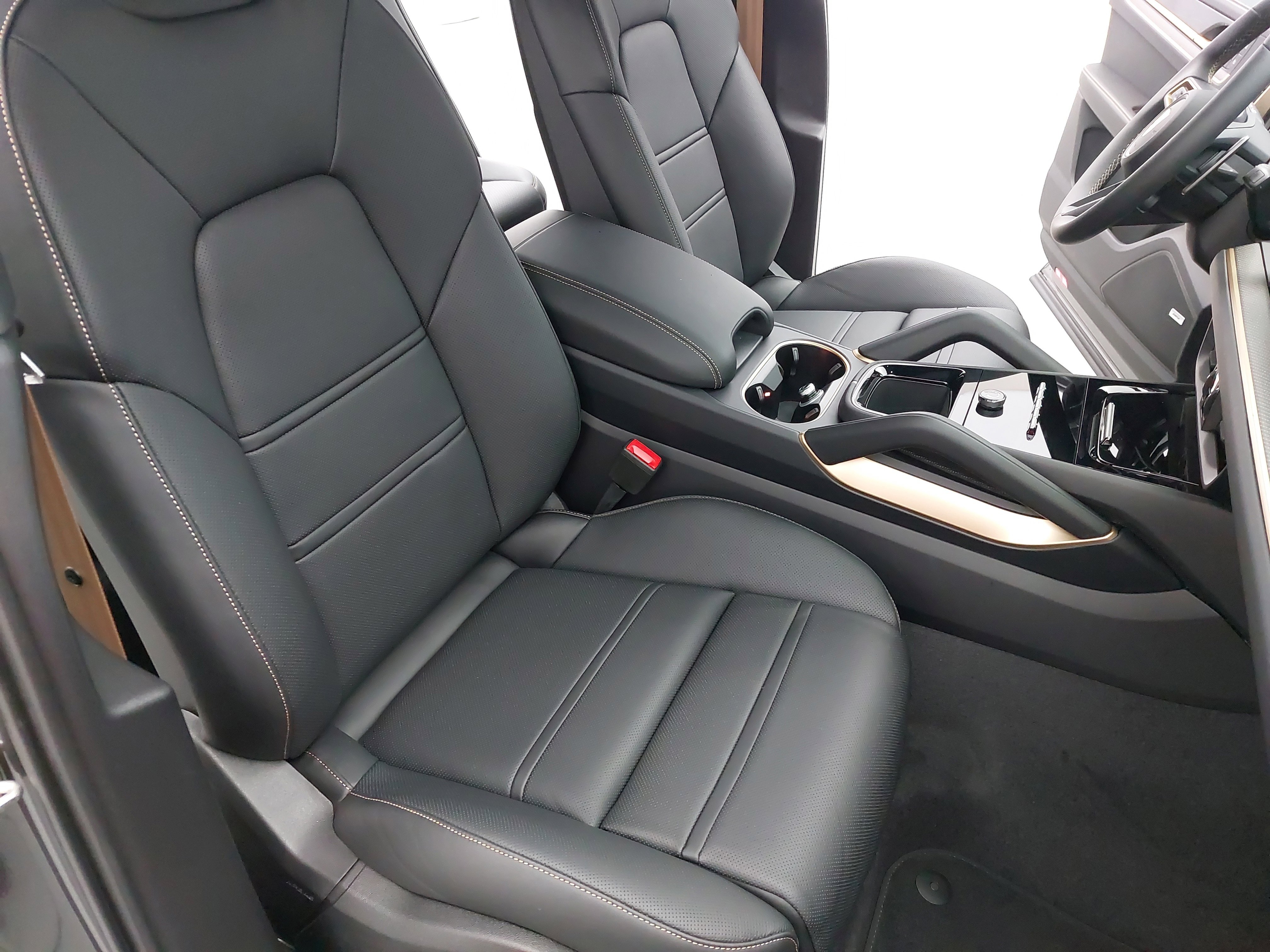 New 2025 Porsche Cayenne E-Hybrid image 12