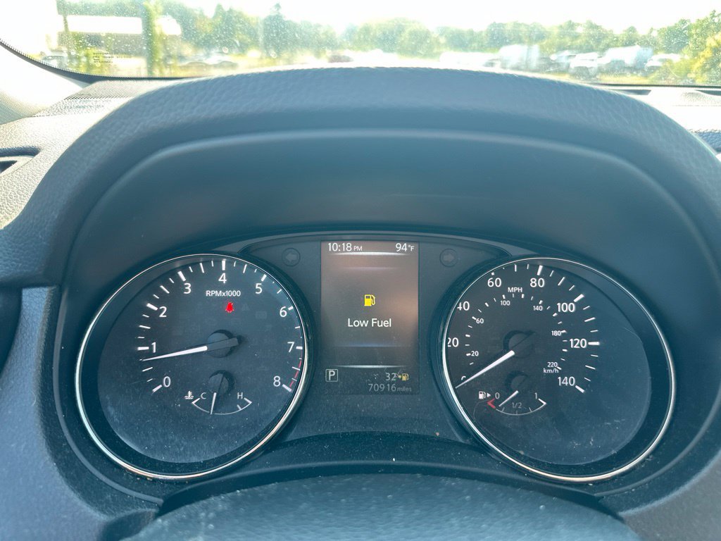 Used 2017 Nissan Rogue S FWD image 6