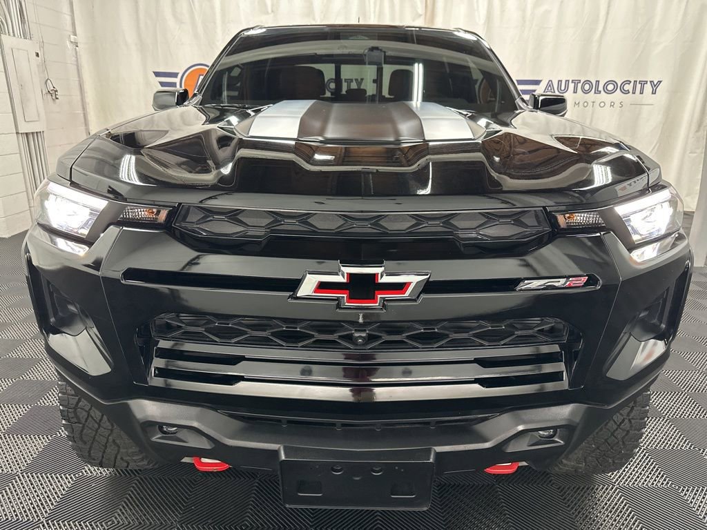 Used 2024 Chevrolet Colorado ZR2 w/ ZR2 Convenience Package III AWD/4WD image 4