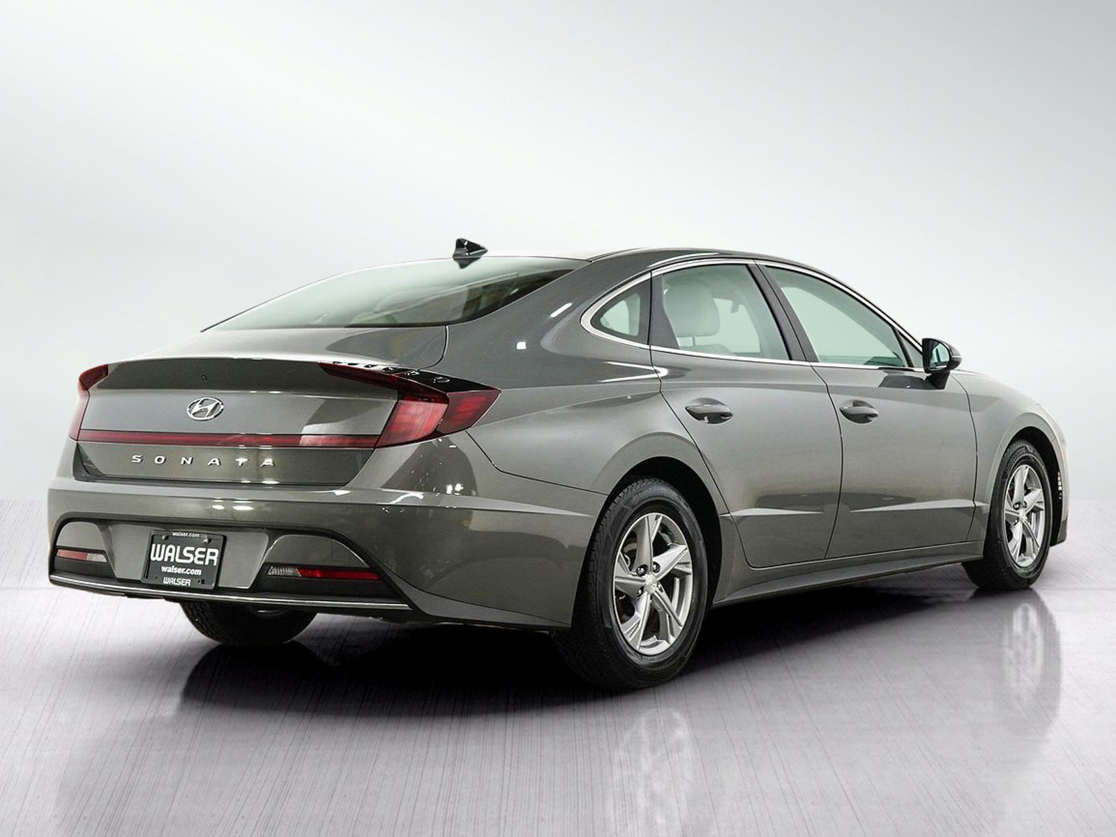Used 2022 Hyundai Sonata SE w/ Cargo Package FWD image 5