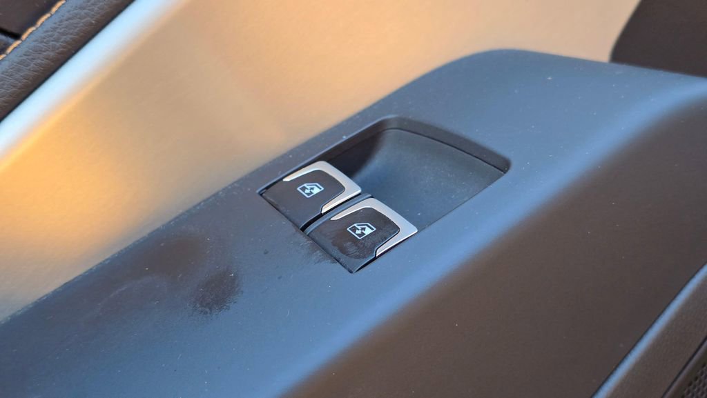 Used 2015 Chevrolet Corvette Stingray Convertible w/ 2LT Preferred Equipment Group image 22