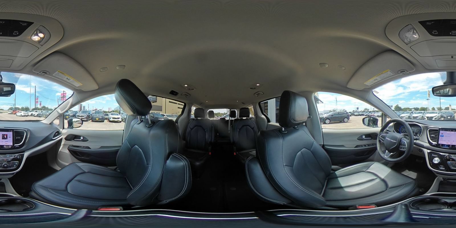 Used 2024 Chrysler Pacifica Touring-L FWD image 44