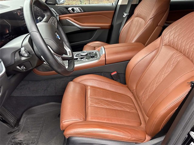 Used 2023 BMW X7 xDrive40i w/ Executive Package image 27