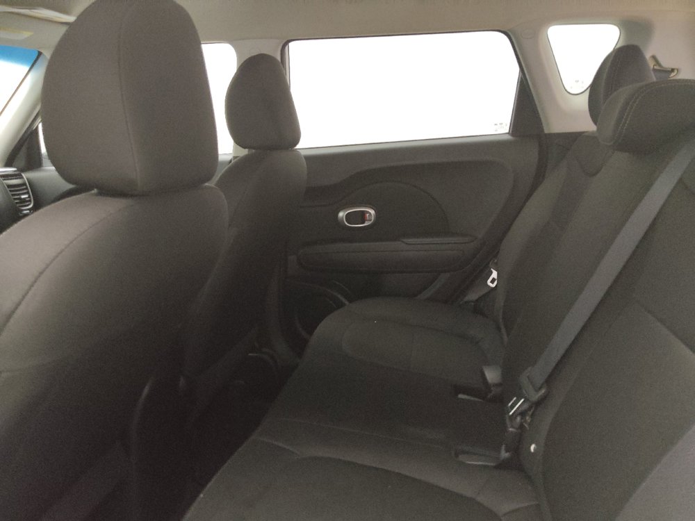 Used 2016 Kia Soul FWD image 18