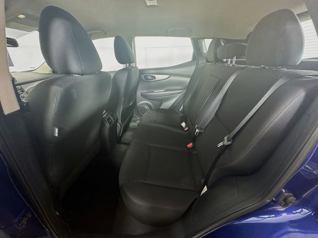 Used 2018 Nissan Rogue Sport S w/ S Appearance Package FWD image 27