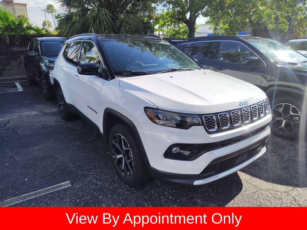 Used 2025 Jeep Compass Limited AWD/4WD image 3