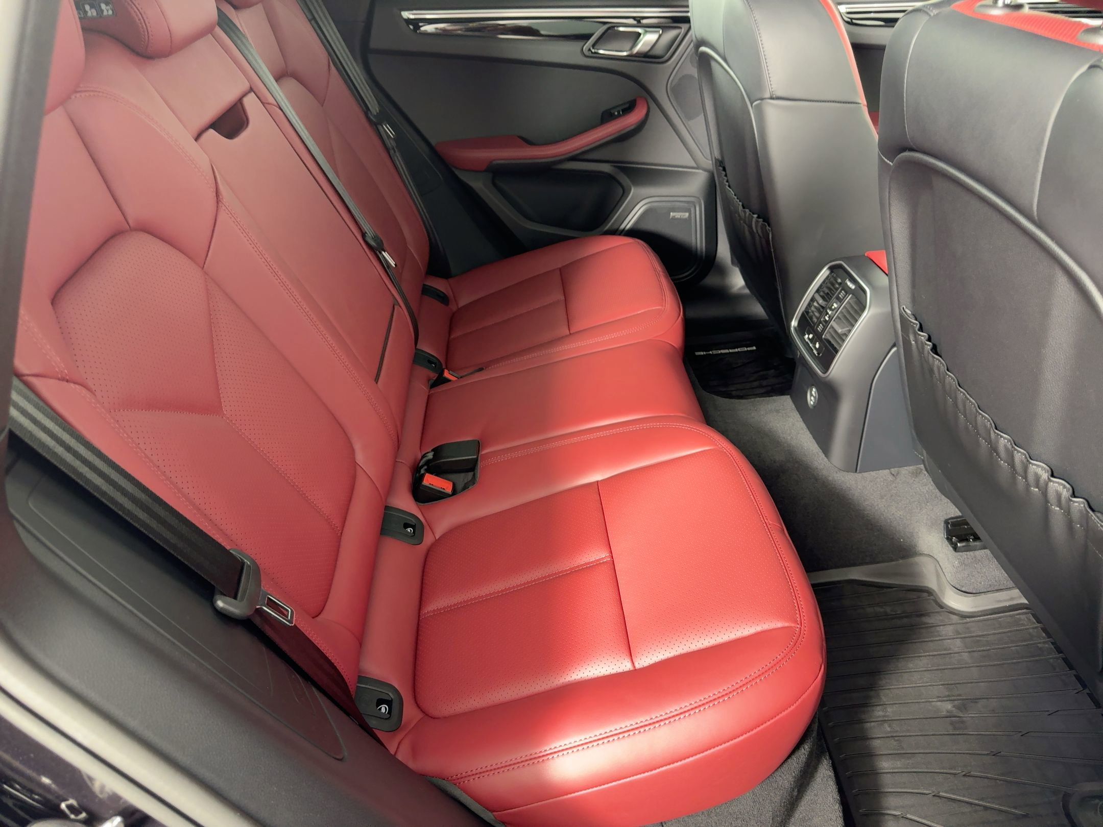 Used 2026 Porsche Macan S image 29