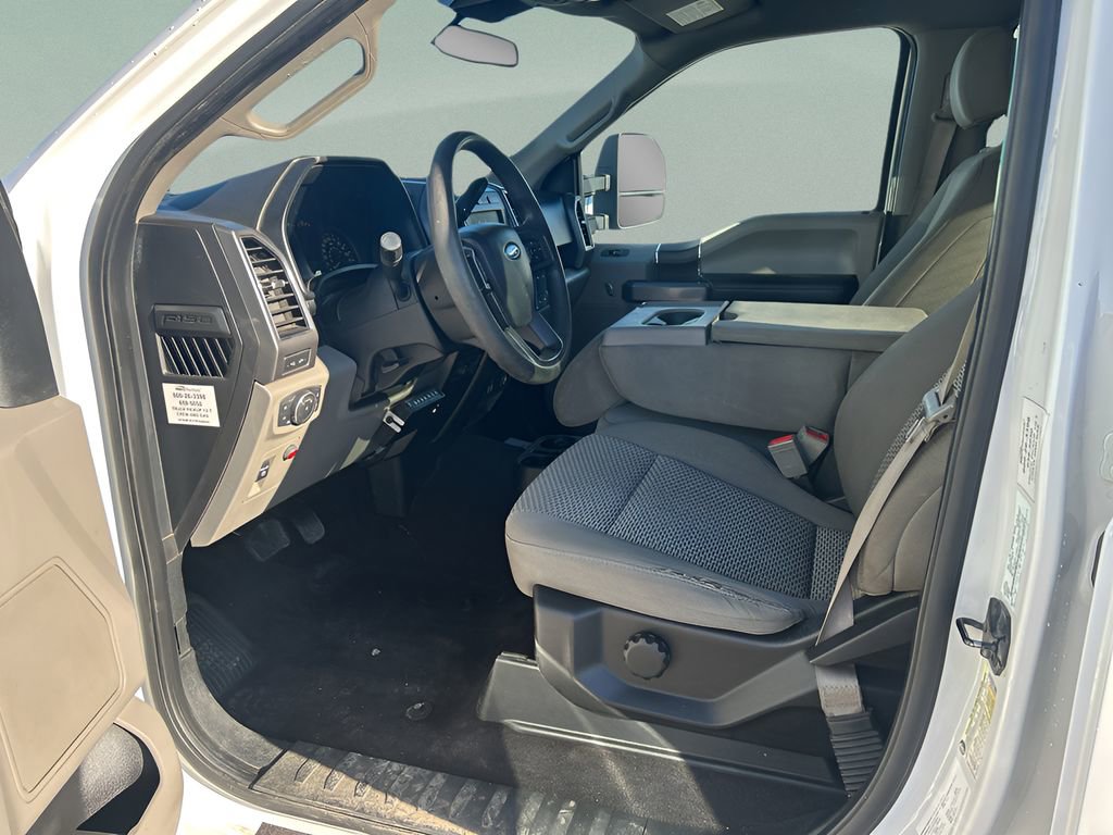 Used 2019 Ford F150 XLT w/ Trailer Tow Package image 9