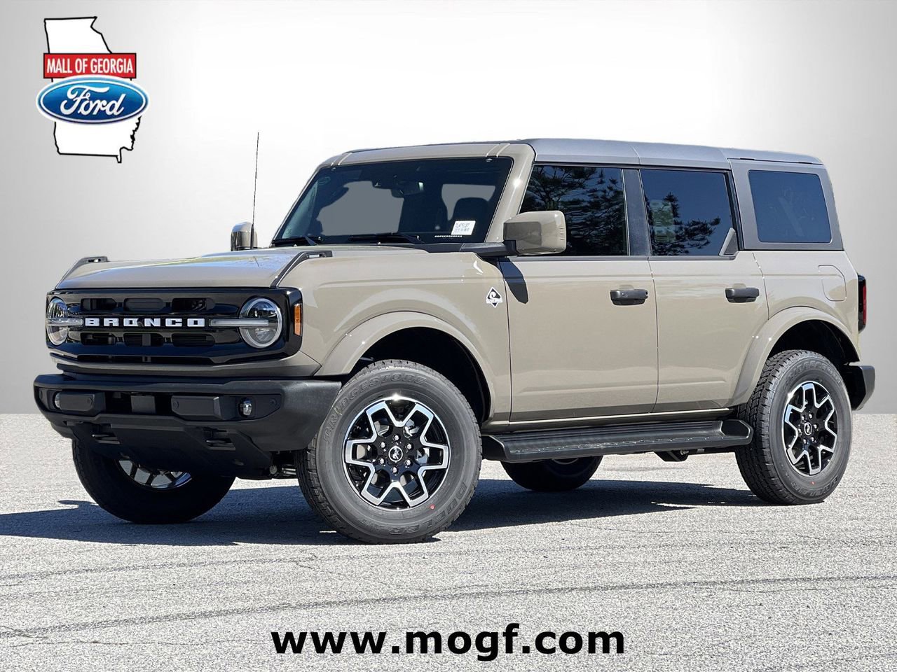 New 2026 Ford Bronco Outer Banks AWD/4WD image 1
