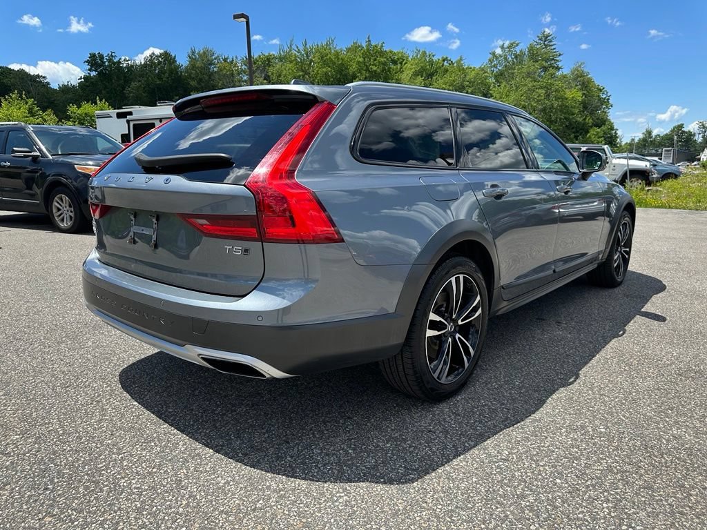 Used 2019 Volvo V90 T5 Cross Country AWD/4WD image 5