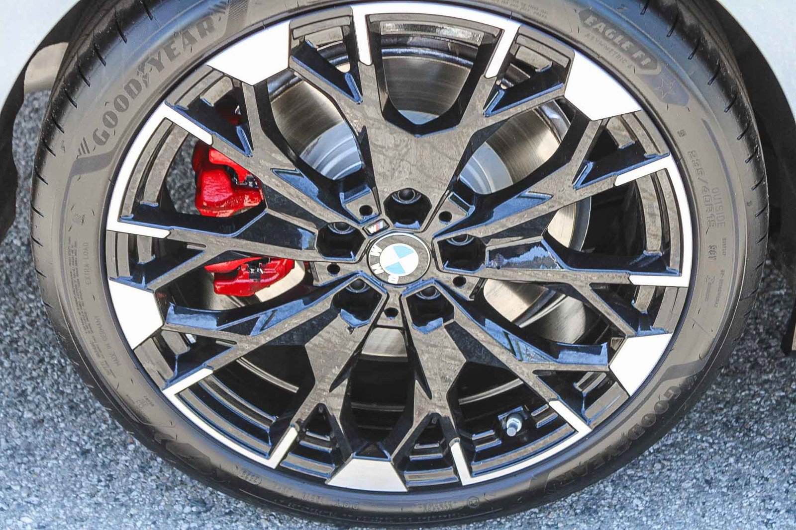 Used 2026 BMW M235i xDrive w/ Technology Package AWD/4WD image 8