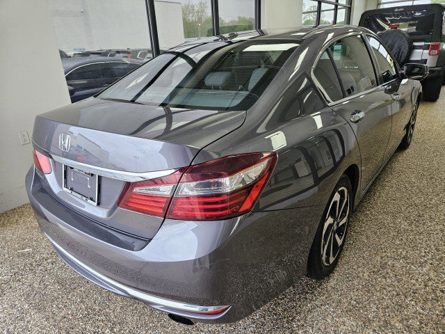 Used 2017 Honda Accord EX-L image 2