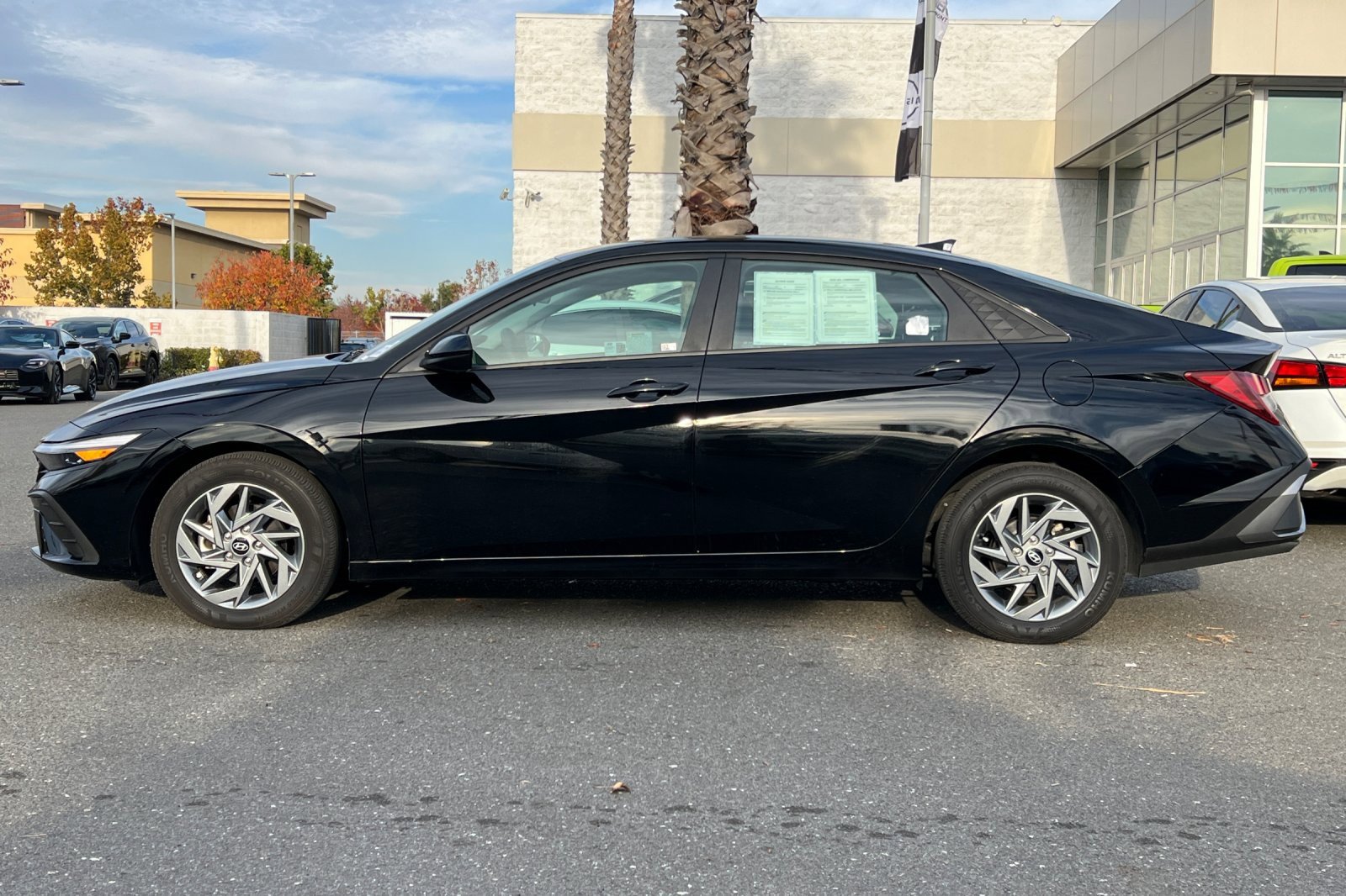 Used 2024 Hyundai Elantra SEL image 7