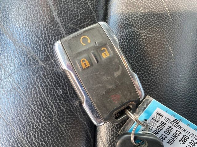 Certified 2017 GMC Canyon SLT w/ Driver Alert Package image 25