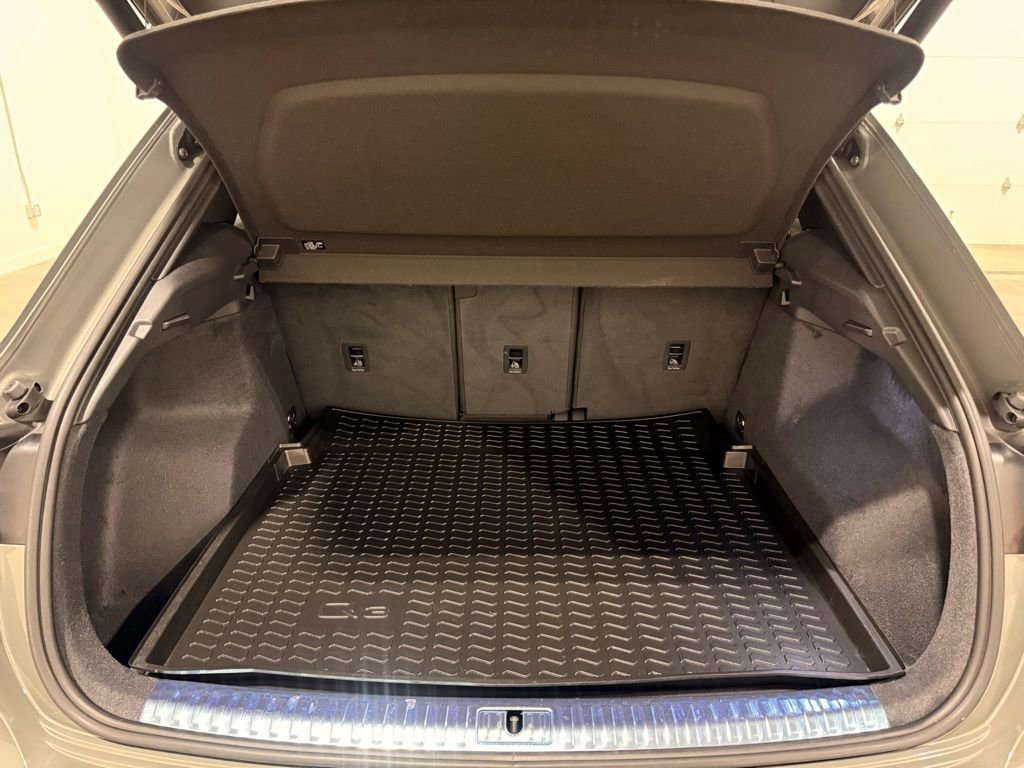 Used 2024 Audi Q3 2.0T Premium Plus image 10