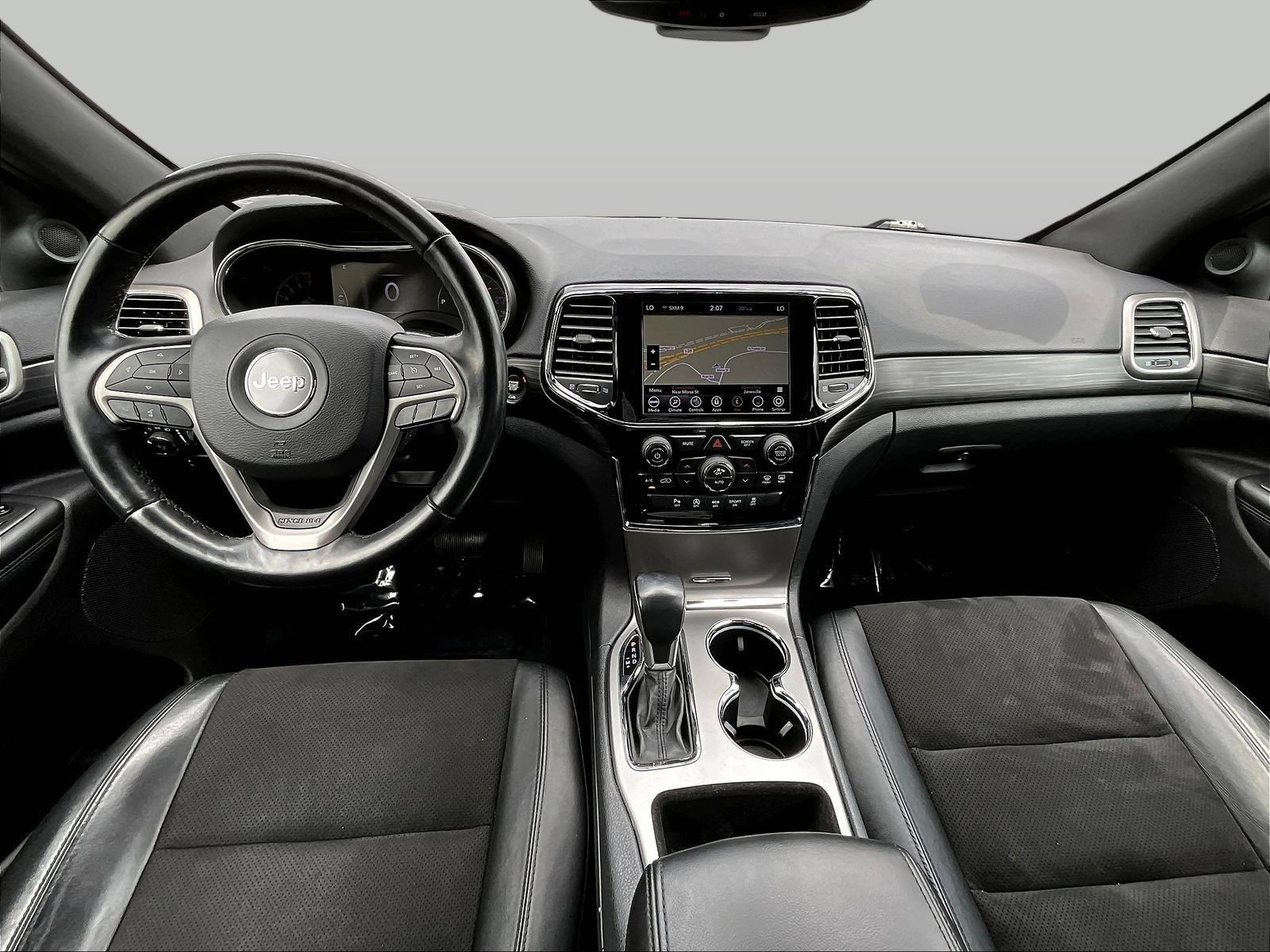 Used 2020 Jeep Grand Cherokee Altitude AWD/4WD image 9